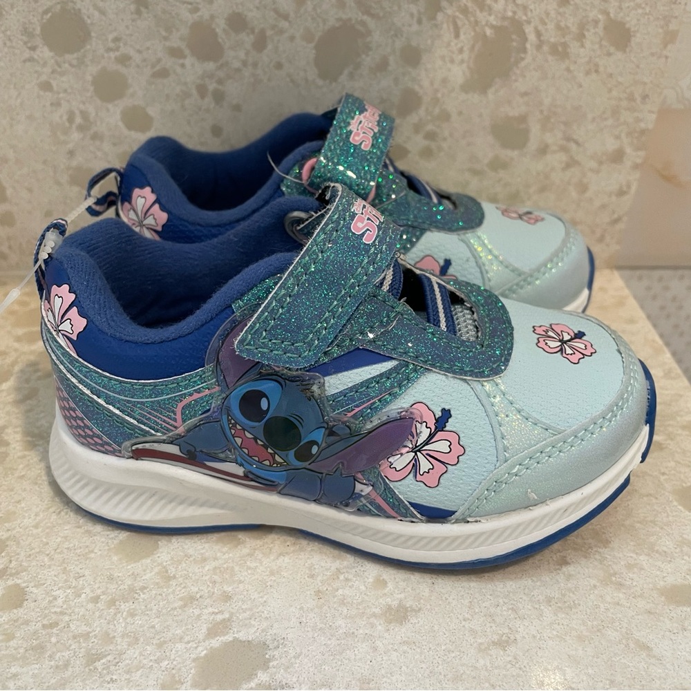 Disney Stitch Kids Shoes - Light up 7 girls toddler